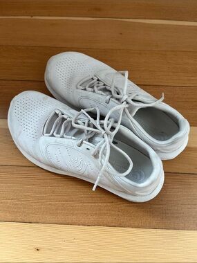 Topo Designs Athletic Women’s ST-5 White Zero Drop Running Shoes size 8.5